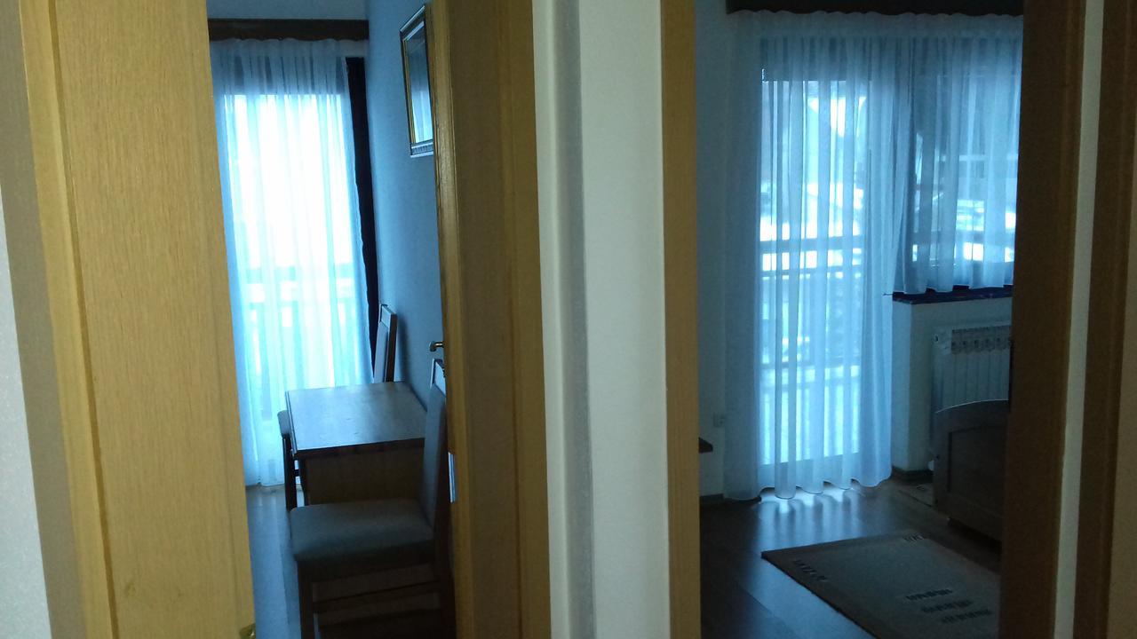 Gradska Kavana Guest House 쿠프레스 외부 사진